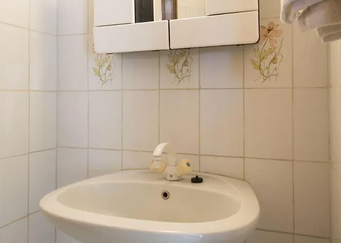 מלון דירות Marianna 2*