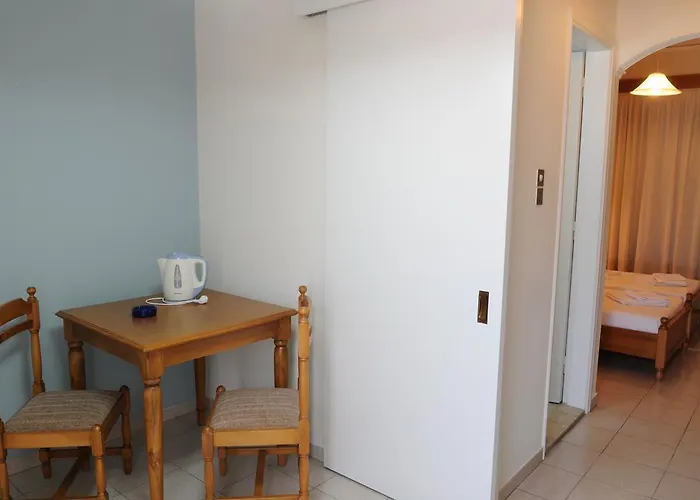 Marianna 아파트호텔 Tigaki